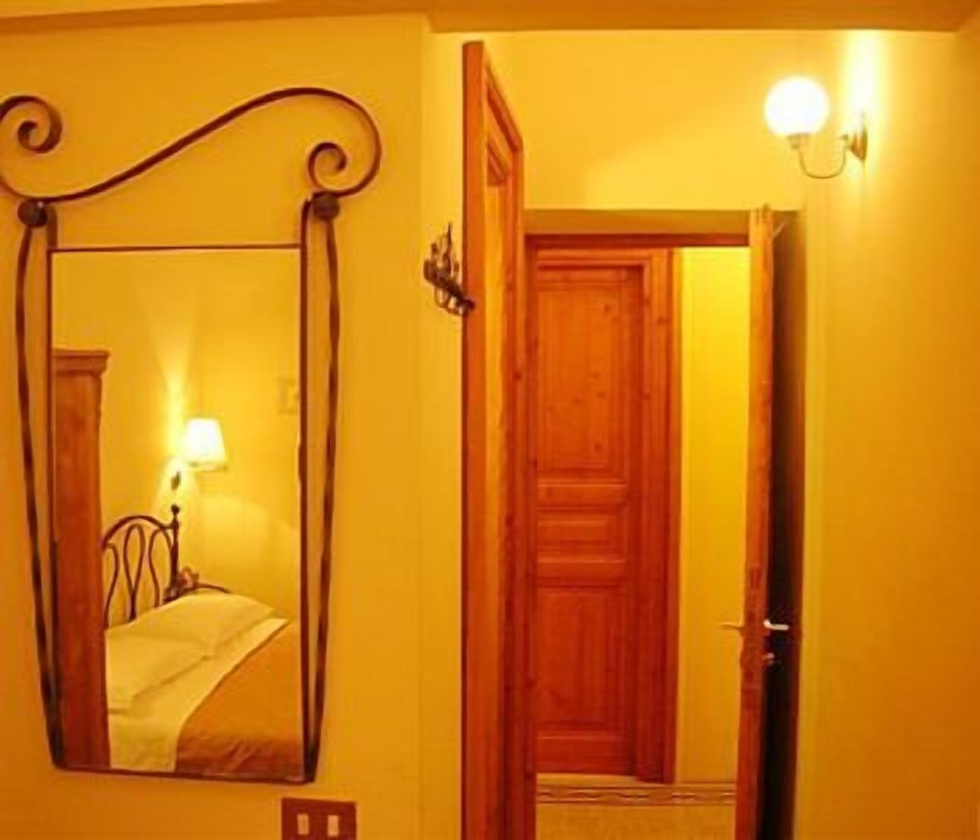 Marta Guest House Рим Экстерьер фото